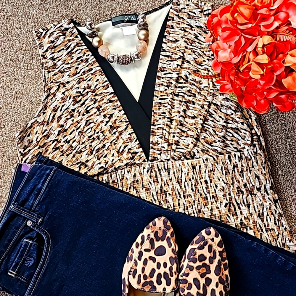 Top - Picture 3 of 15